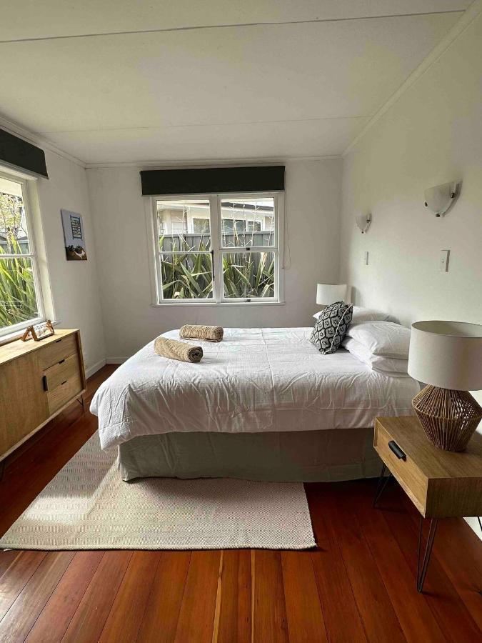 Serene Lake Taupo Abode Экстерьер фото